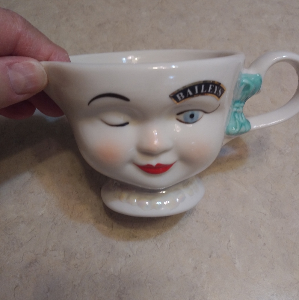 Limited Edition 1996 Bailey's barware - YUM